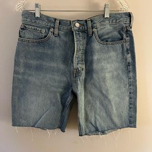 Everlane denim cut-off shorts size 31. Light wash